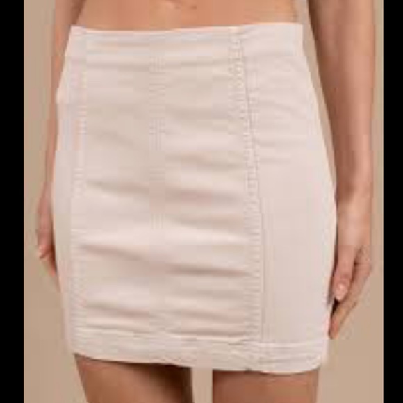 Size 6 Modern Femme light pink denim like skirt by Free People.. - Picture 3 of 6